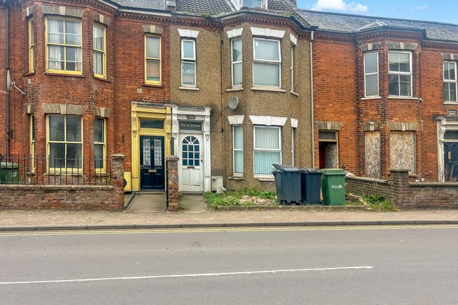 5 bed property, in Blackfriars Road, £190,000