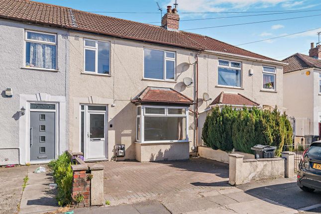 3 bed property, in Deep Pit Road, £360,000