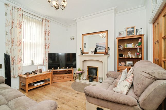 3 bed property, in gerrard street, £275,000