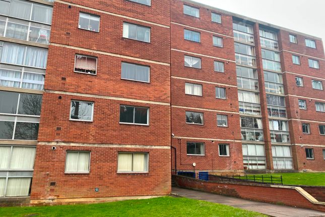 1 bed property, in Lyndwood Court, £80,000