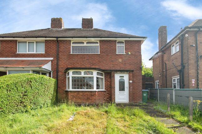 2 bed property, in Farm Road, £115,000