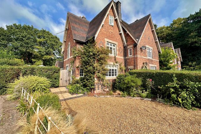 3 bed property, in The Green, £560,000