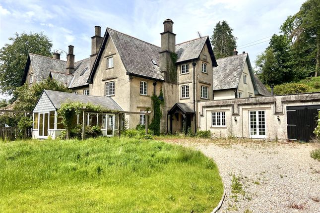 6 bed property, in Winsford, £595,000