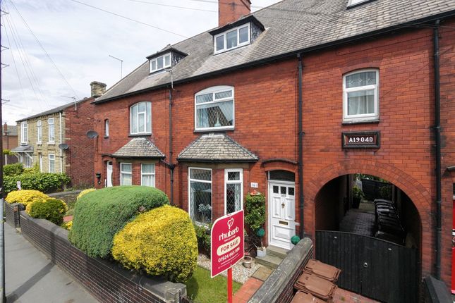 4 bed property, in Station Road, £300,000
