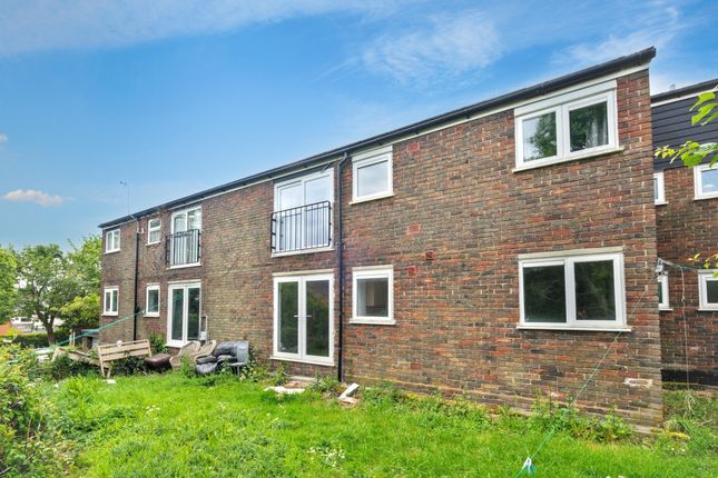 2 bed property, in Warren Bank, £90,000