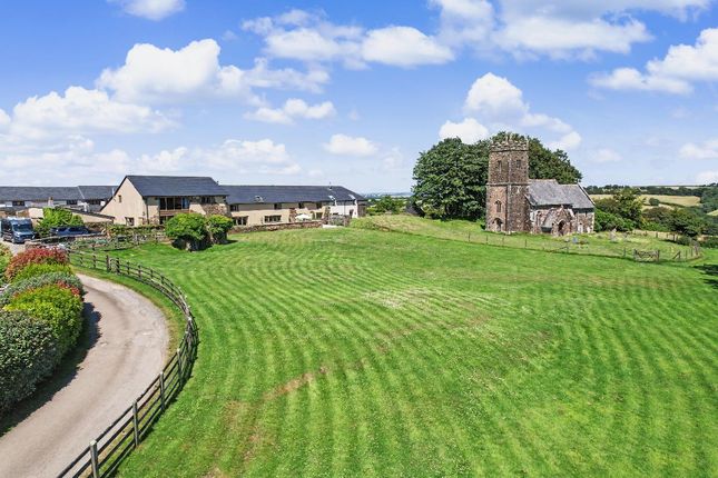 6 bed property, in Ashbury, £995,000