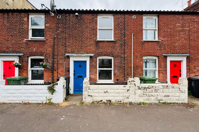 1 bed property, in Swirles Place, £60,000