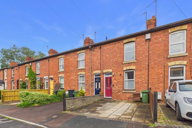 2 bed property, in North Road, £200,000