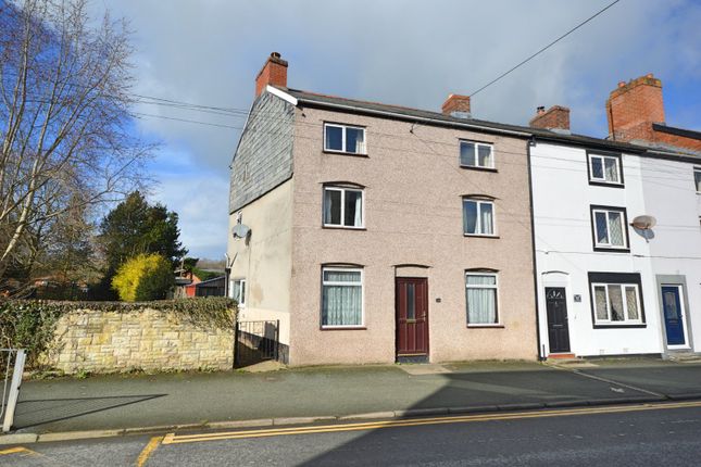 5 bed property, in Park Street, £160,000