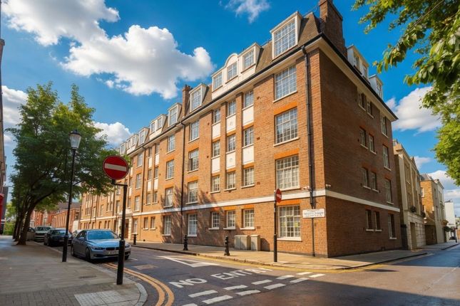 1 bed property, in Flat 36 Meriden Court, £90,000