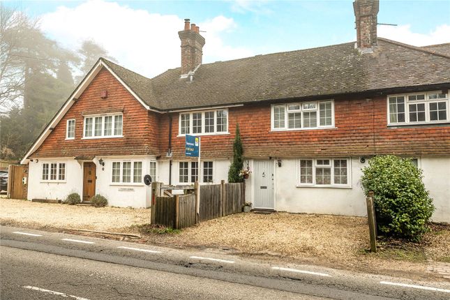2 bed property, in Hindhead, £350,000