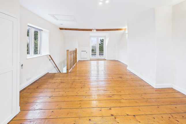 3 bed property, in 1 Southcombe Cottages, £350,000