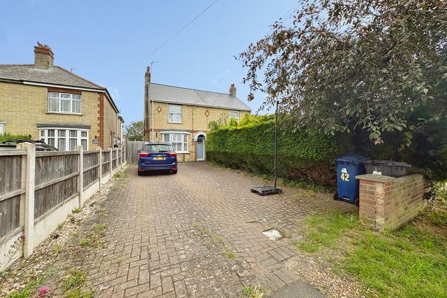3 bed property, in Ramsey Road, £290,000