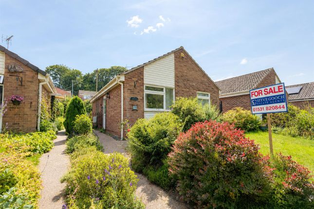 2 bed property, in Court Road, £295,000