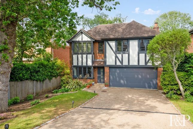 5 bed property, in Woodlands, £1,400,000