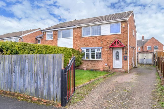 3 bed property, in Walton Drive, £215,000