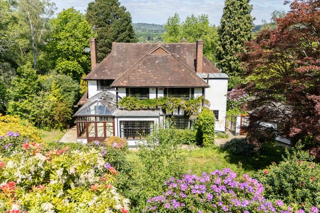 4 bed property, in Deepdene Drive, £1,395,000