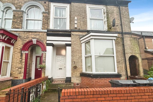 1 bed property, in Coltman Street, £25,000