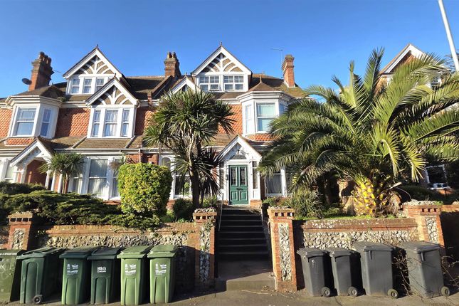 Studio, in Southfields Road, £90,000