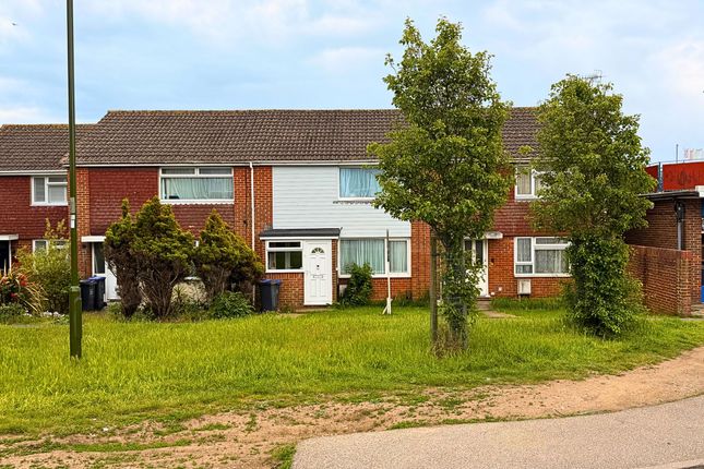 2 bed property, in Test Road, £280,000