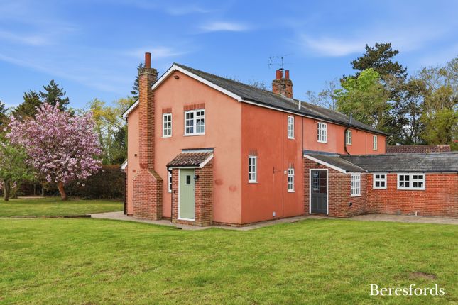 4 bed property, in Ford Lane, £600,000
