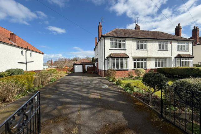 4 bed property, in Carmel Road South, £495,000