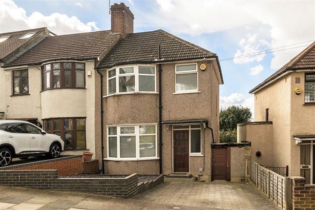 3 bed property, in Ankerdine Crescent, £475,000