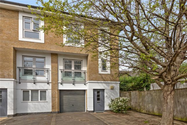 4 bed property, in Upper Tooting Road, £825,000