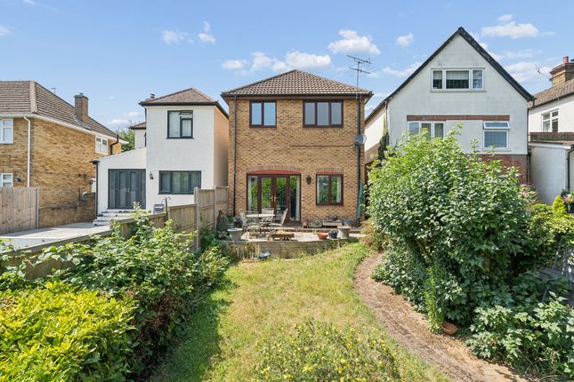 4 bed property, in Park Road, £625,000