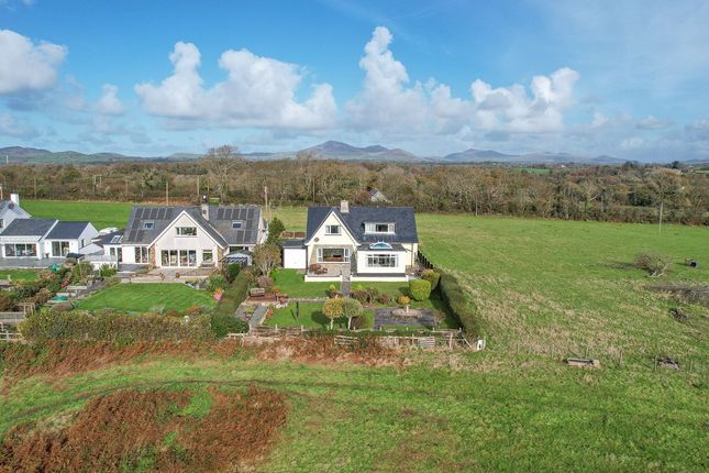 4 bed property, in Penrhos, £575,000