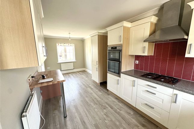 4 bed property, in Rhes Brickyard Row, £325,000