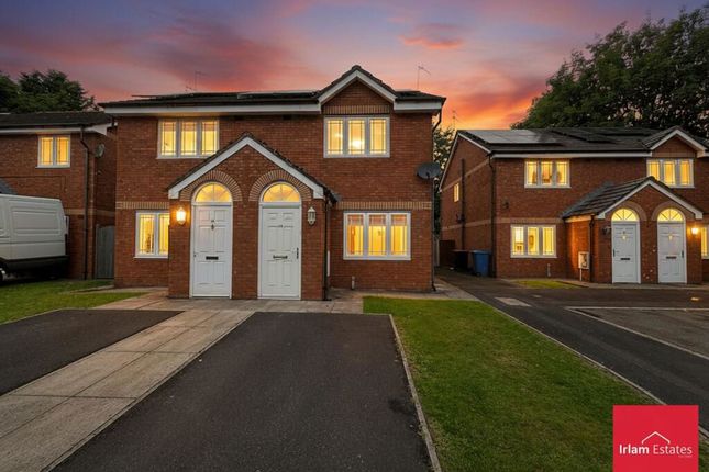 2 bed property, in Apple Blossom Grove, £115,000