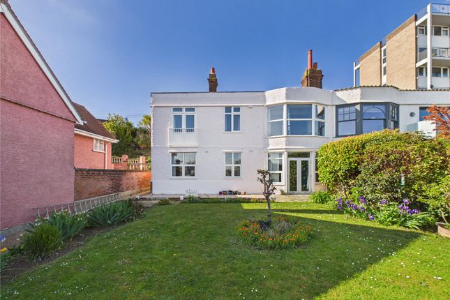4 bed property, in South Hill, £450,000