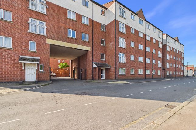 2 bed property, in Alexandra Mill, £105,000