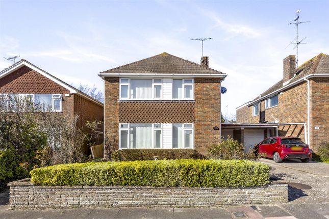 3 bed property, in Cumberland Avenue, £400,000