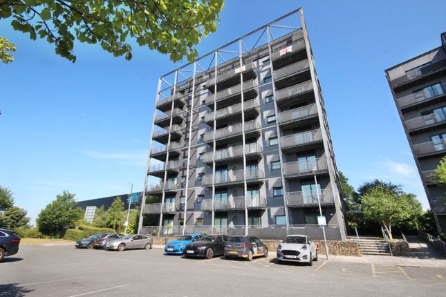 2 bed property, in The Waterfront, £140,000