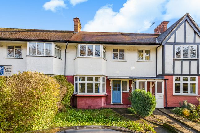3 bed property, in Manor Gardens, £650,000