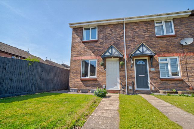 2 bed property, in Lucerne Close, £230,000