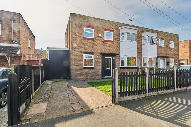 Studio, in 53 Park Road, £105,000