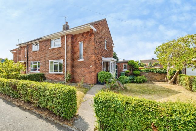 2 bed property, in Carrington Drive, £160,000