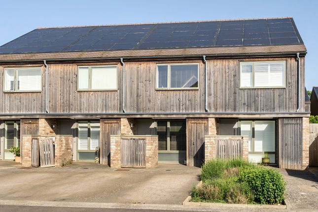 2 bed property, in Eversley Gardens, £385,000