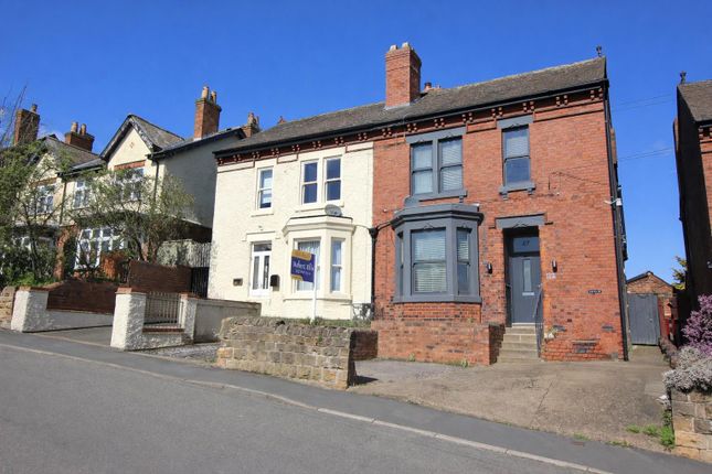 3 bed property, in Longfield Lane, £265,000