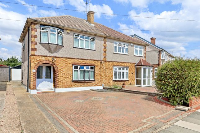 3 bed property, in Moray Way, £525,000