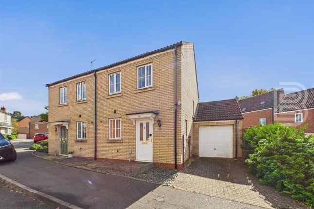 2 bed property, in Berrybanks, £225,000