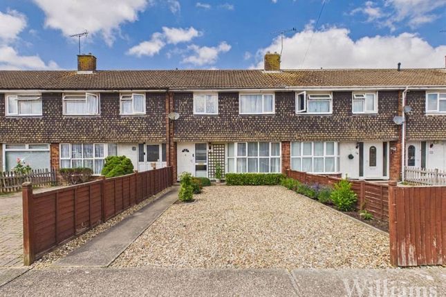 3 bed property, in Quarrendon Avenue, £350,000
