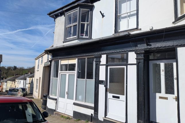 3 bed property, in The Square, £279,950