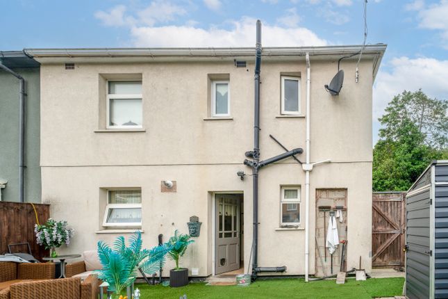 3 bed property, in Adlam Road, £110,000