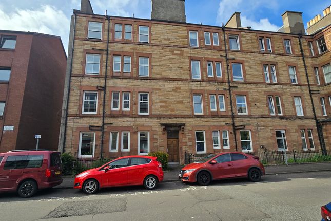 1 bed property, in 32/4, £135,000