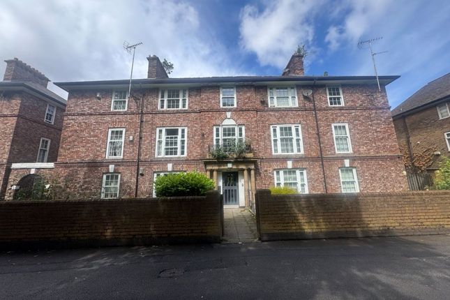 2 bed property, in Flat 95B Muirhead Avenue, £65,000
