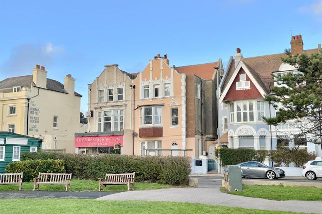 3 bed property, in Grosvenor Crescent, £350,000